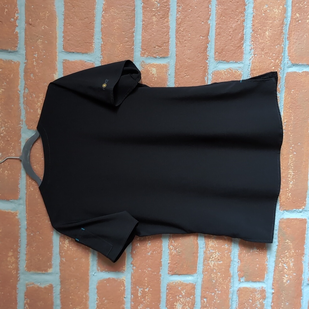 Preowned Carhartt Black Scrub Set (1) top C12110, (2) pairs bottom C52110 - Picture 8 of 14